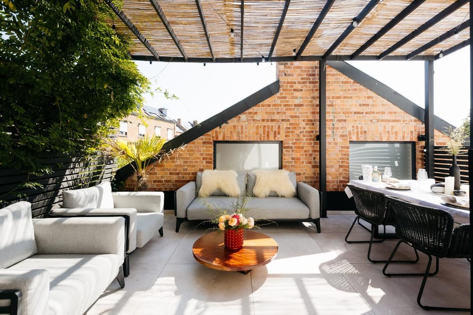 Patio, Day, Balcony/Terrace, Living room, Seating area, Dining area