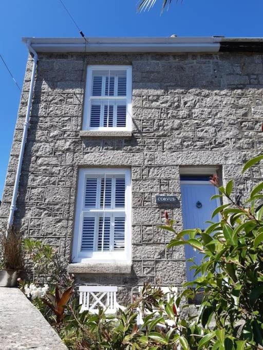 Corvus - Beautiful cottage half a mile from Mousehole House in England