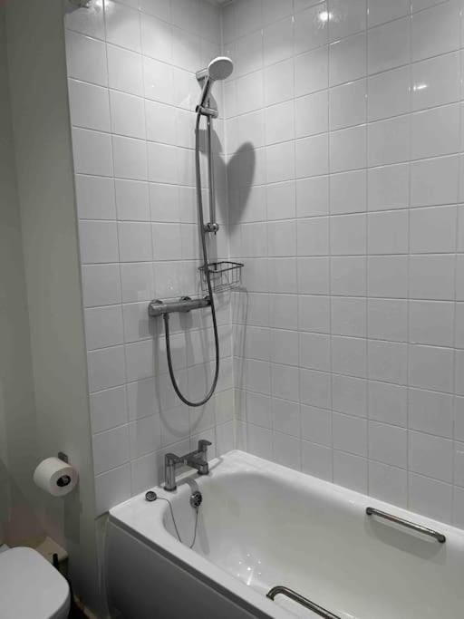 Lovely one bedroom apartment with balcony Apartment in London Borough of Southwark