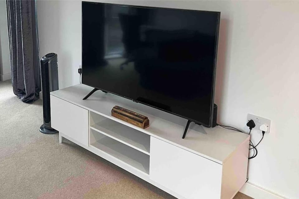 Communal lounge/ TV room, TV and multimedia