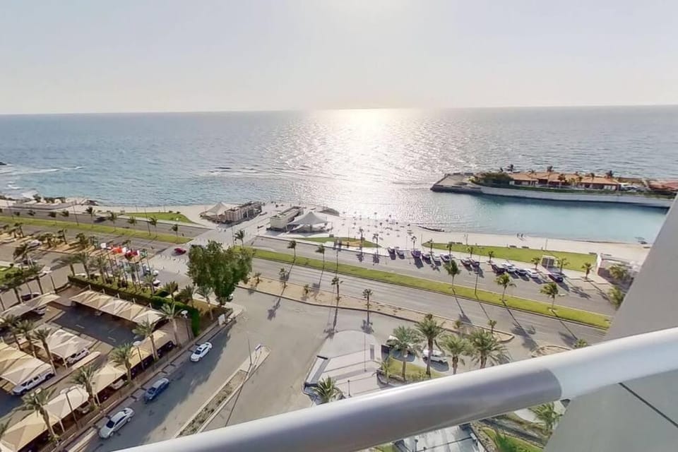 شقة في برج داماك بإطلالة بحرية ساحرة Apartment in Jeddah