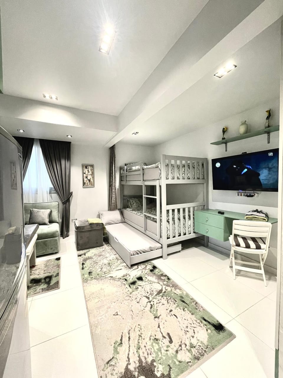 Photo of the whole room