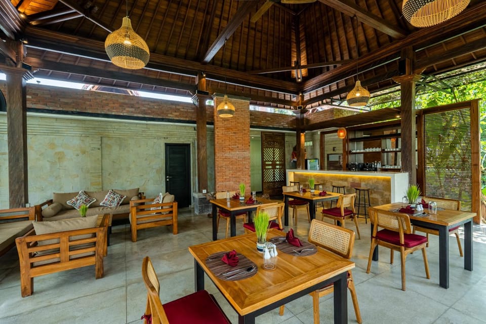 Restaurant/places to eat, Seating area