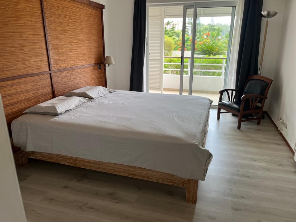 4 star Beachfront Hotel apartment Apartment in Nouméa