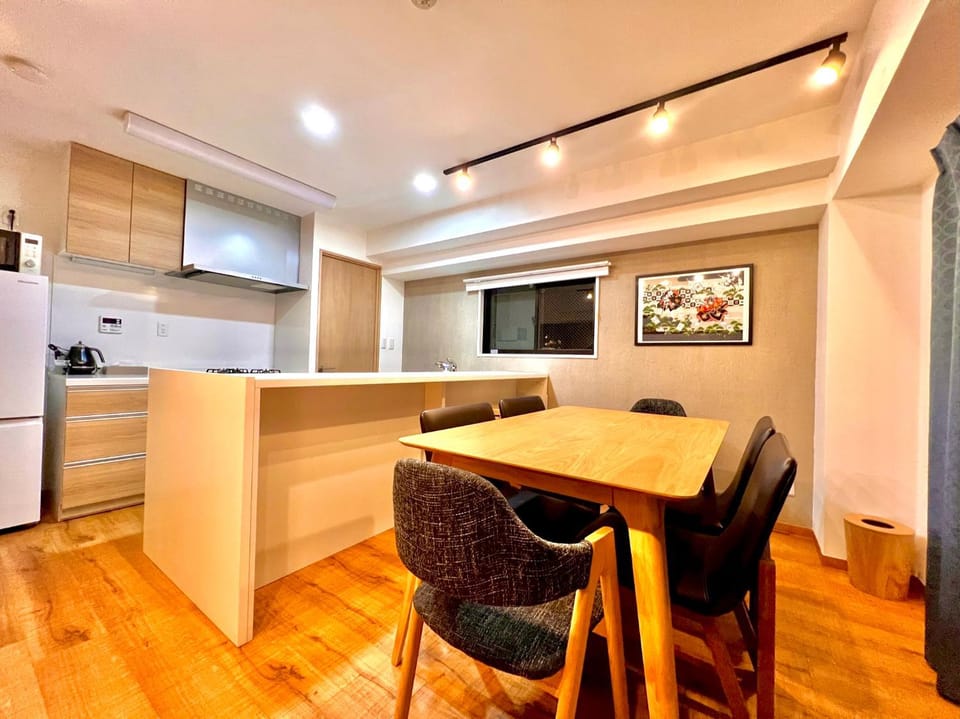 Living room, Dining area
