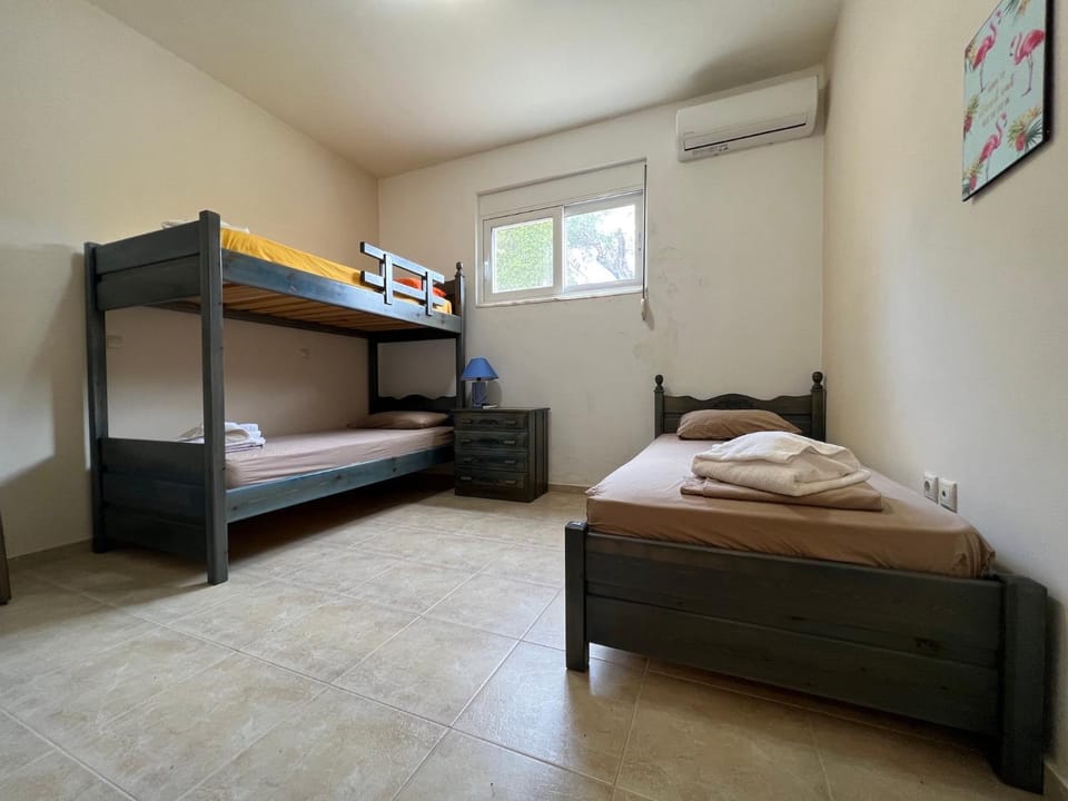 Bed, Bedroom, bunk bed, air conditioner