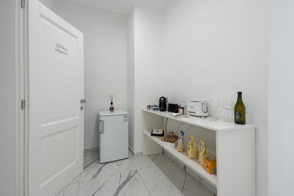Coffee/tea facilities, toaster