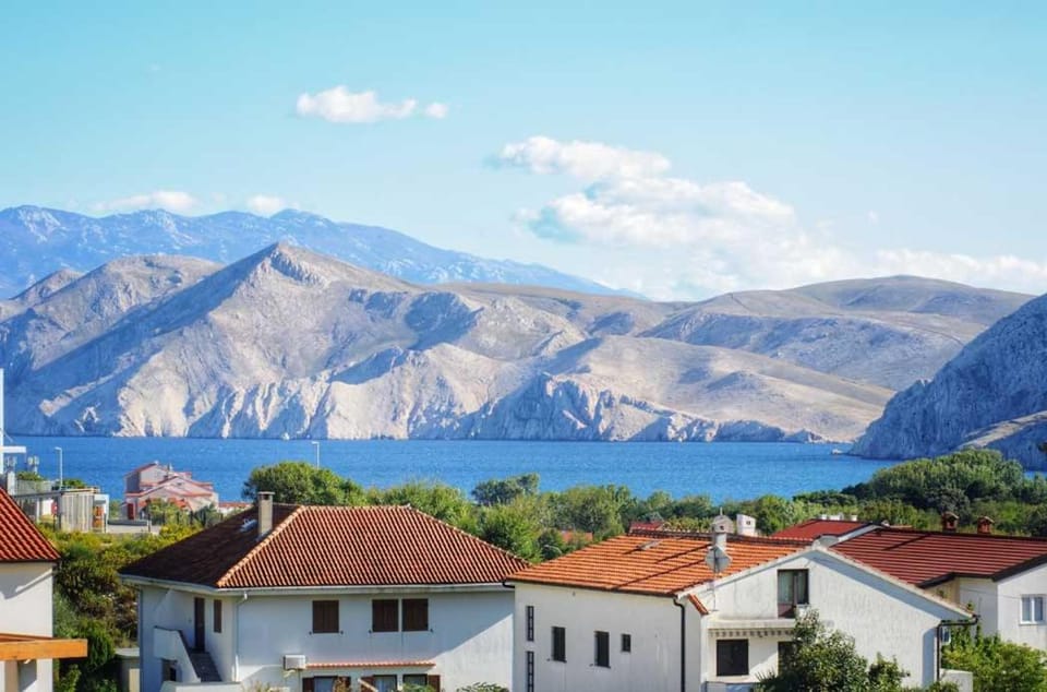 Natural landscape, View (from property/room), Mountain view, River view, Sea view