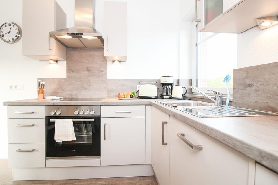 Coffee/tea facilities, Kitchen or kitchenette, dishwasher, minibar, pet friendly, stove, toaster, kitchen