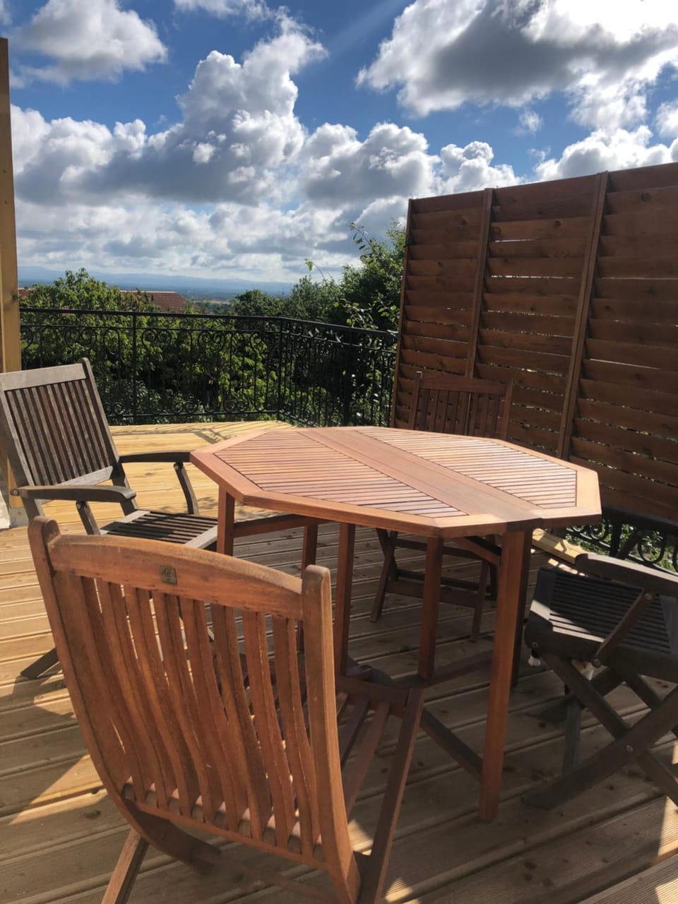 Charmant studio neuf tout équipé terrasse vue imprenable, parking facile gratuit Apartment in Auvergne-Rhône-Alpes