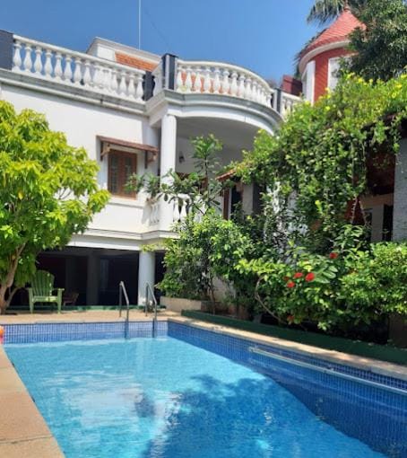 Property building, Swimming pool
