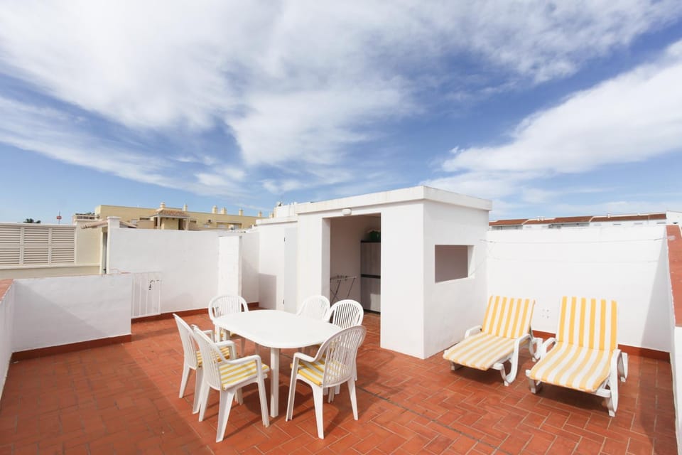 Els Molins con terraza de 25 metros a un paso del mar Les Marines Denia by costablancarent Apartment in Costa Blanca