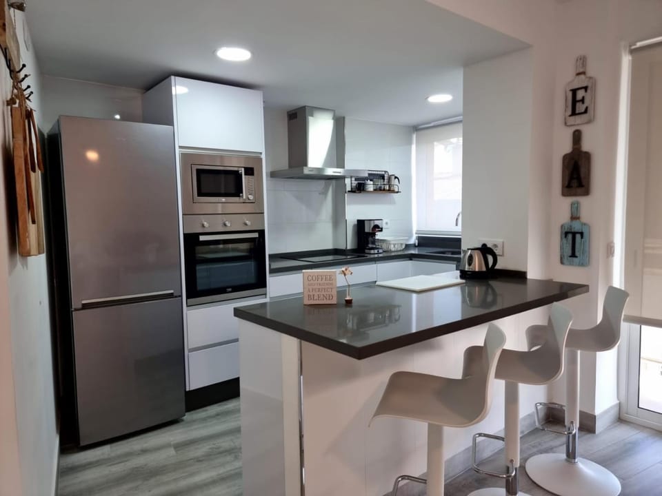 pet friendly, kitchen