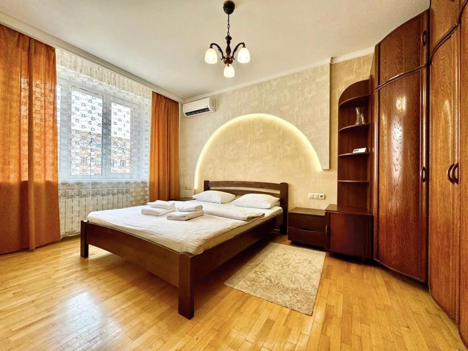 ApartPoltava Вишукані просторі апартаменти, Аграрний університет, звітна документація Apartment in Ukraine