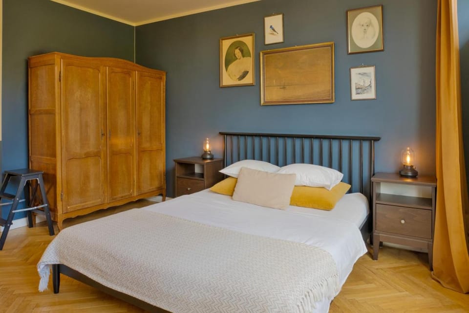 Bed, Bedroom, wardrobe