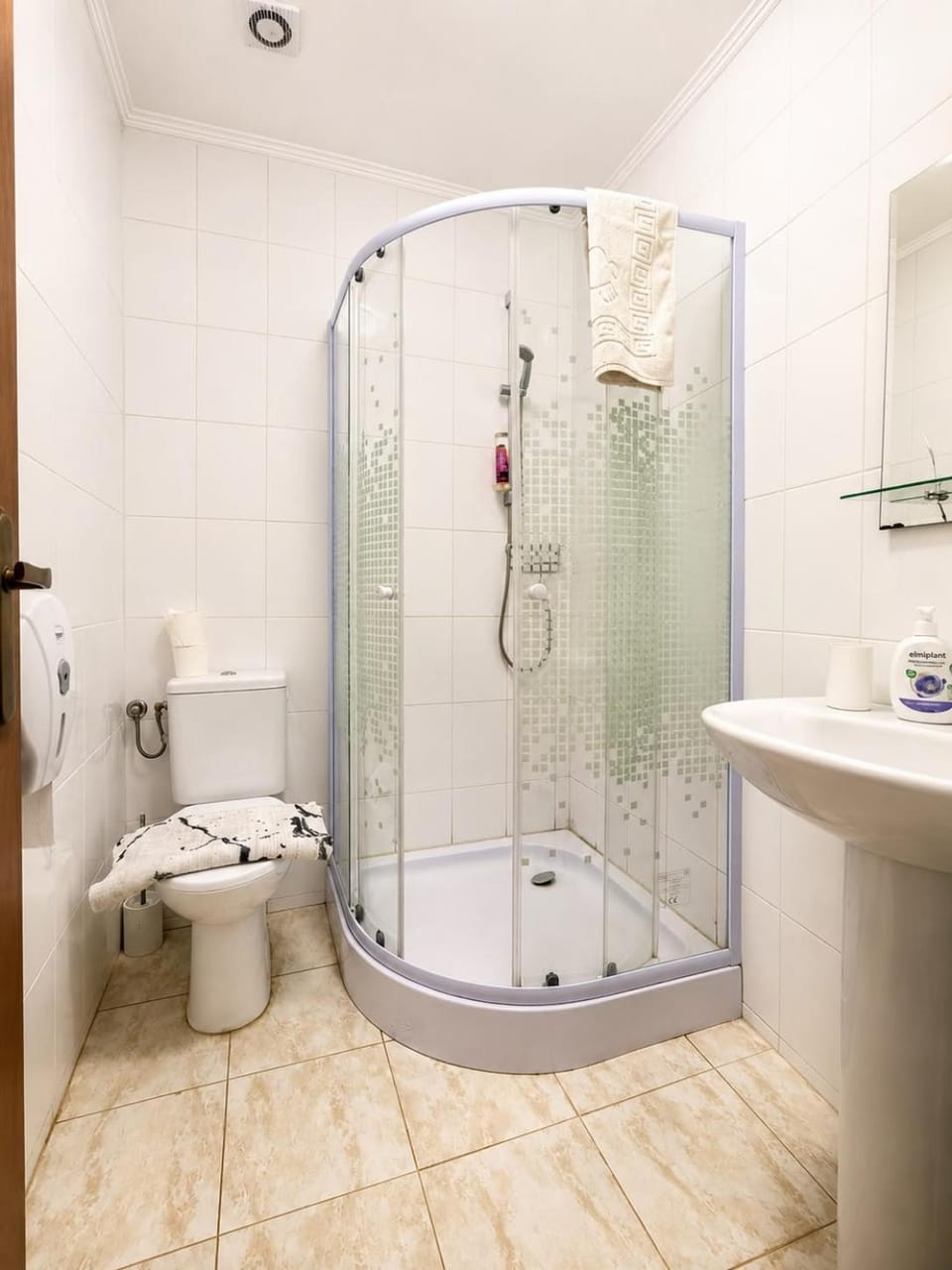 CAZARE TURISM PRISLOP Bed and Breakfast in Romania