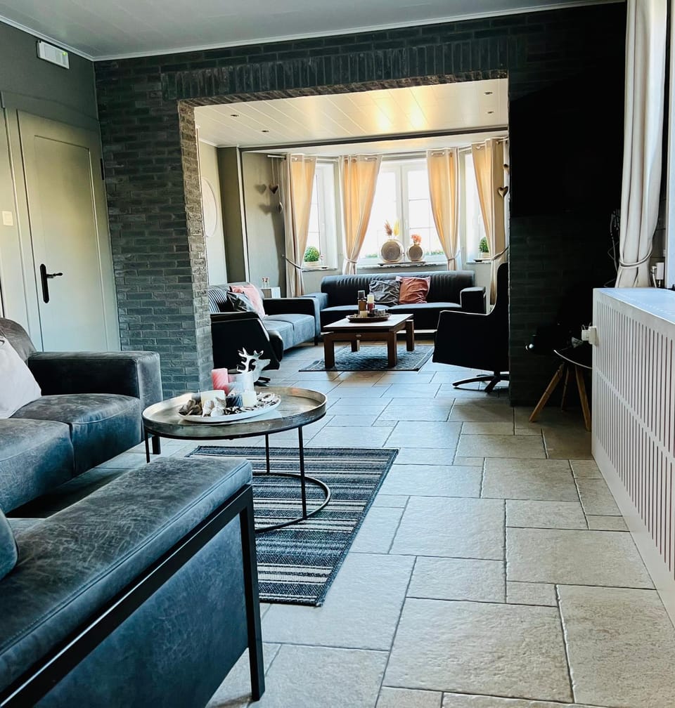 La Dame du Lac House in Wallonia, Belgium