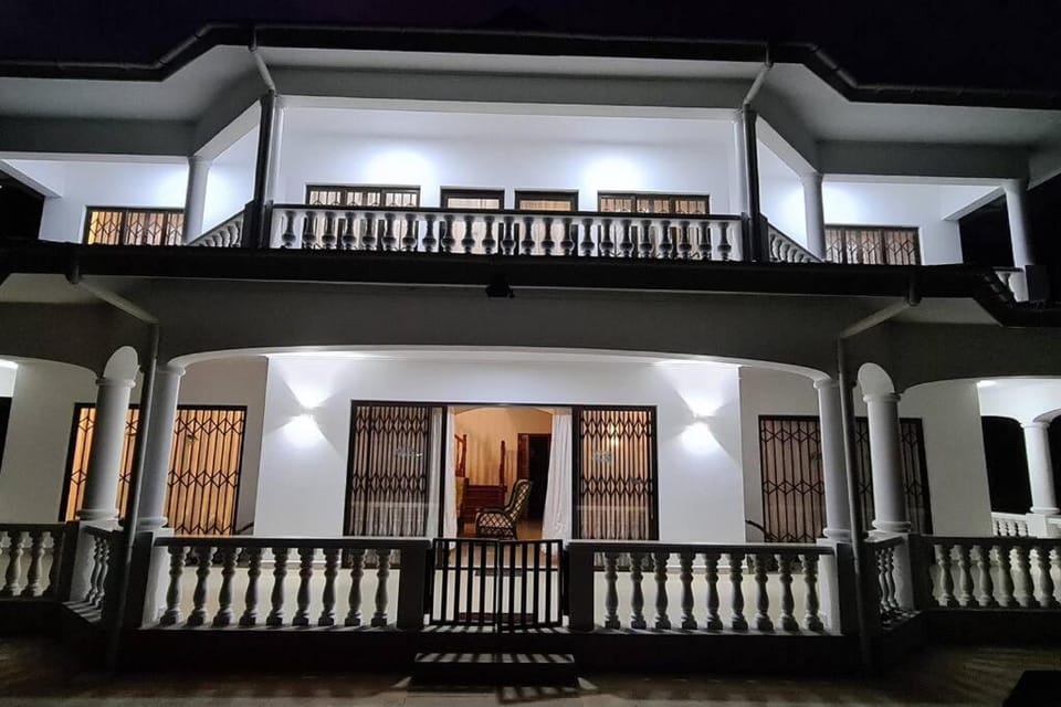 Property building, View (from property/room), Balcony/Terrace