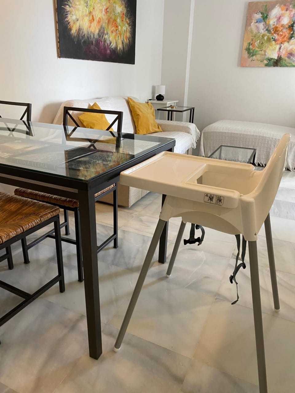 Piso muy moderno para 4 personas y una cuna a 7 min caminando a la playa, con aire, balcón con vistas y 2 piscinas Apartment in El Puerto de Santa María