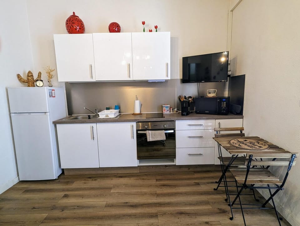 Appartement cosy proche du port Apartment in Nice