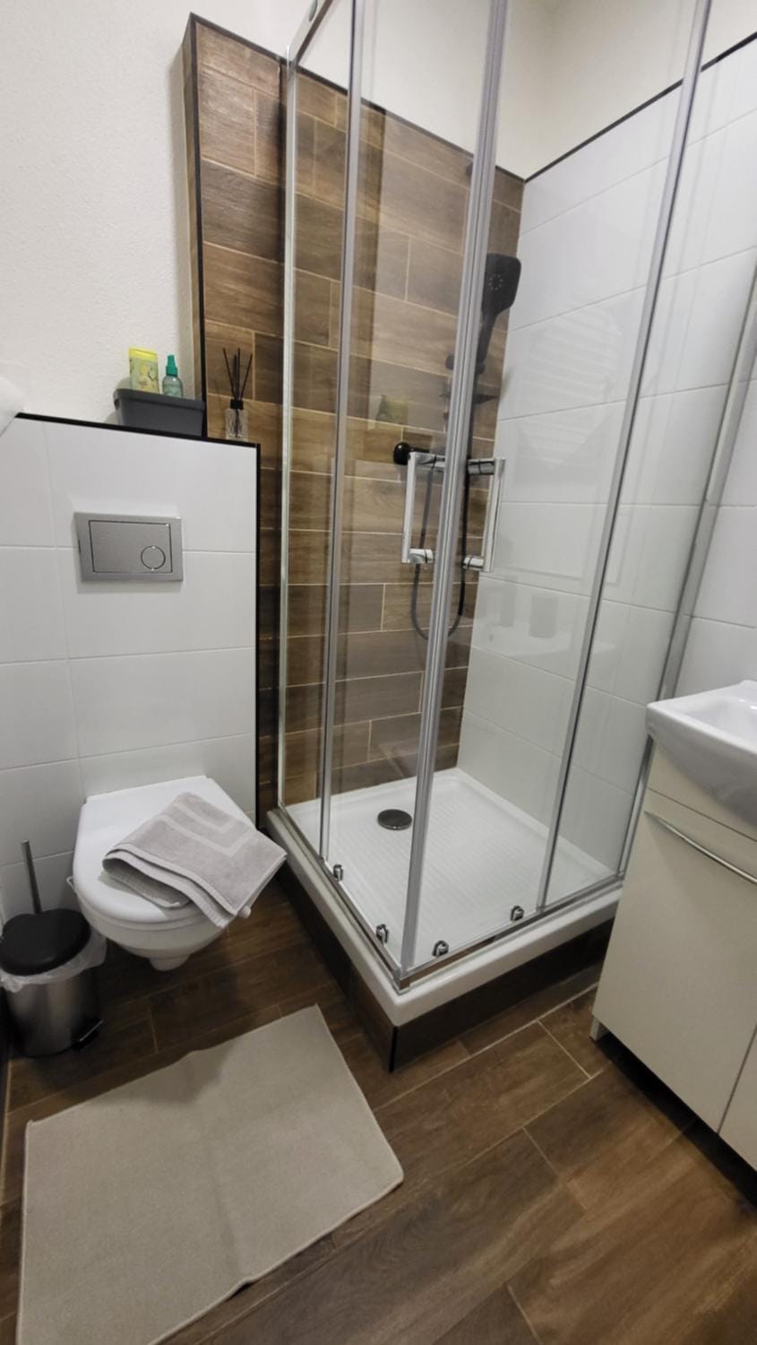 Toilet, Bathroom