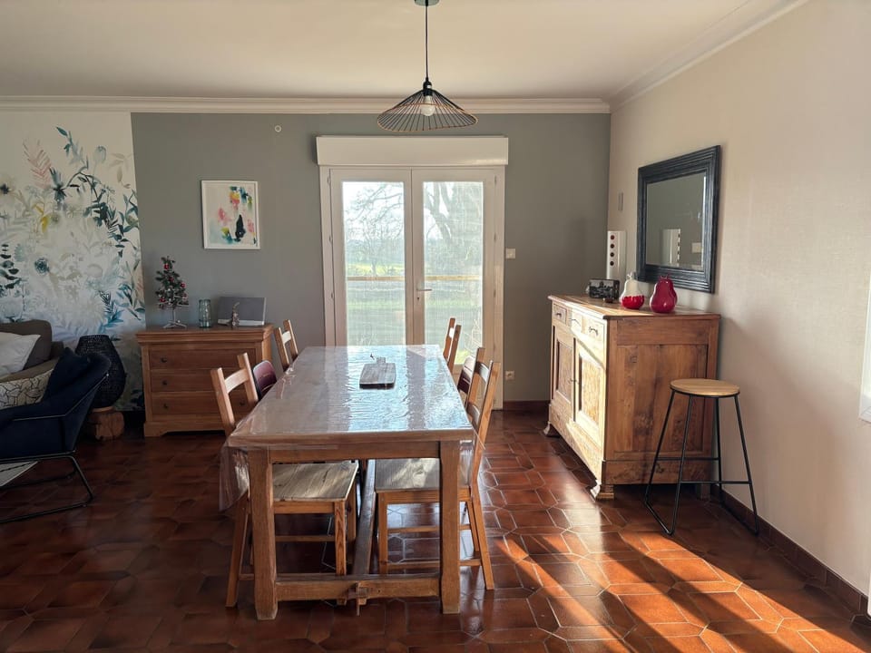 A proximité du futuroscope et des marais poitevin House in Centre-Val de Loire