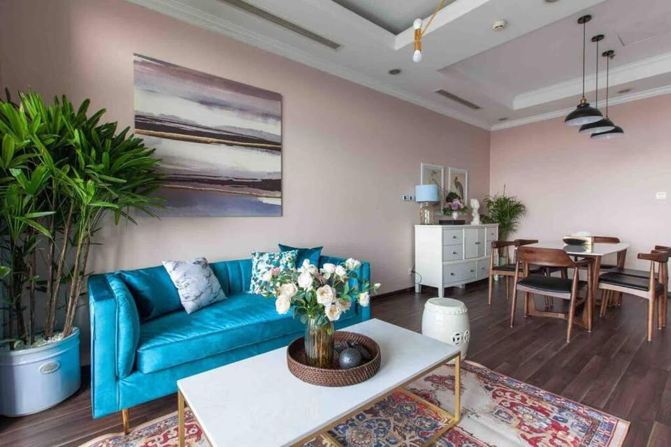Royal City 2BR Apartment - Pool & Near Mega Mall Apartment in Hanoi