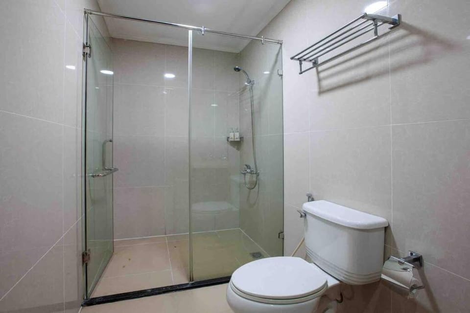 Royal City 2BR Apartment - Pool & Near Mega Mall Apartment in Hanoi