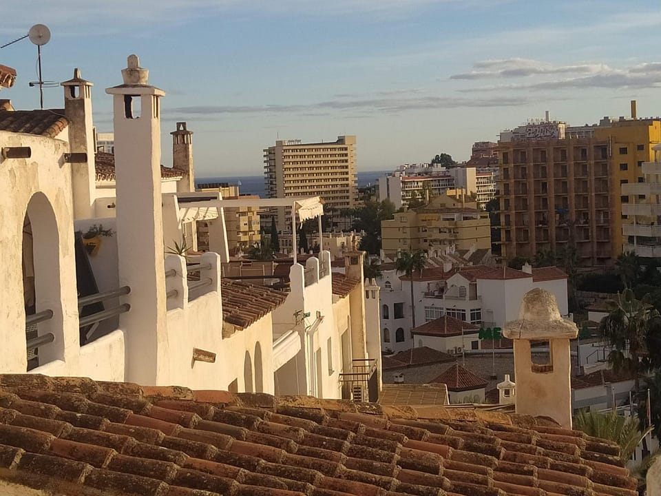 Neighbourhood, City view