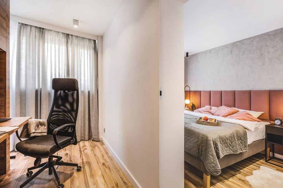 Bed, Photo of the whole room, Bedroom, hair dresser