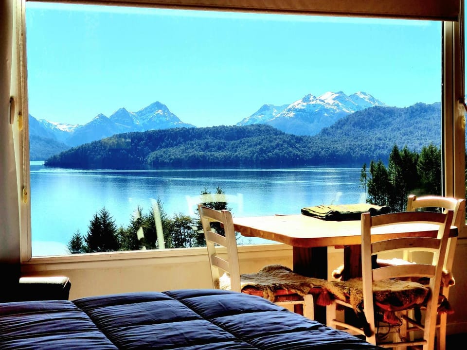 Puerto Esmeralda ESPECTACULAR DEPTO CON VISTA AL LAGO NAHUEL HUAPI Apartment in Los Lagos, Chile