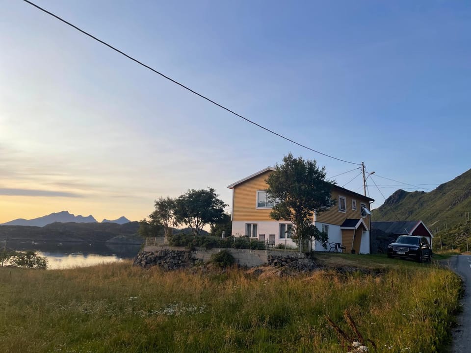Property building, Natural landscape, Parking
