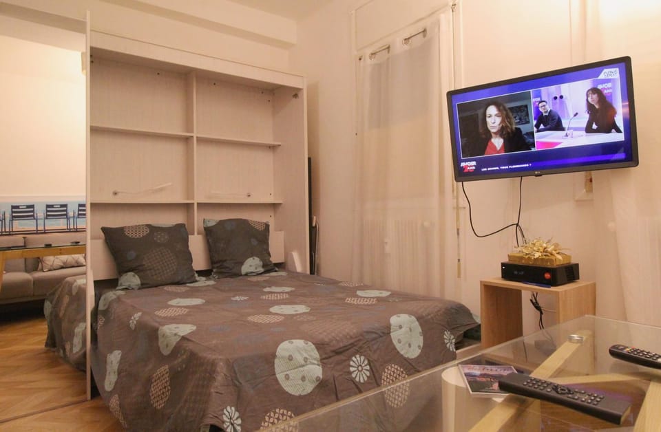 Bed, TV and multimedia