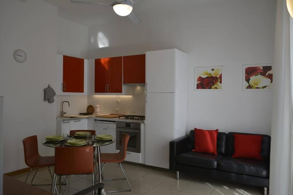 Kitchen or kitchenette, Living room, Dining area