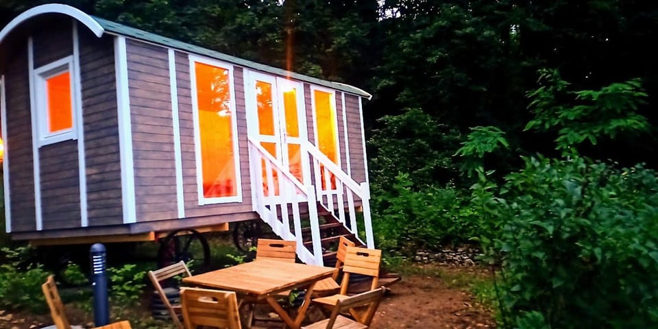 Gîte de groupe nature proche Nancy Luxury tent in Grand Est