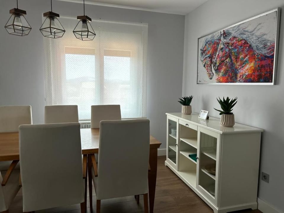 Seating area, Dining area