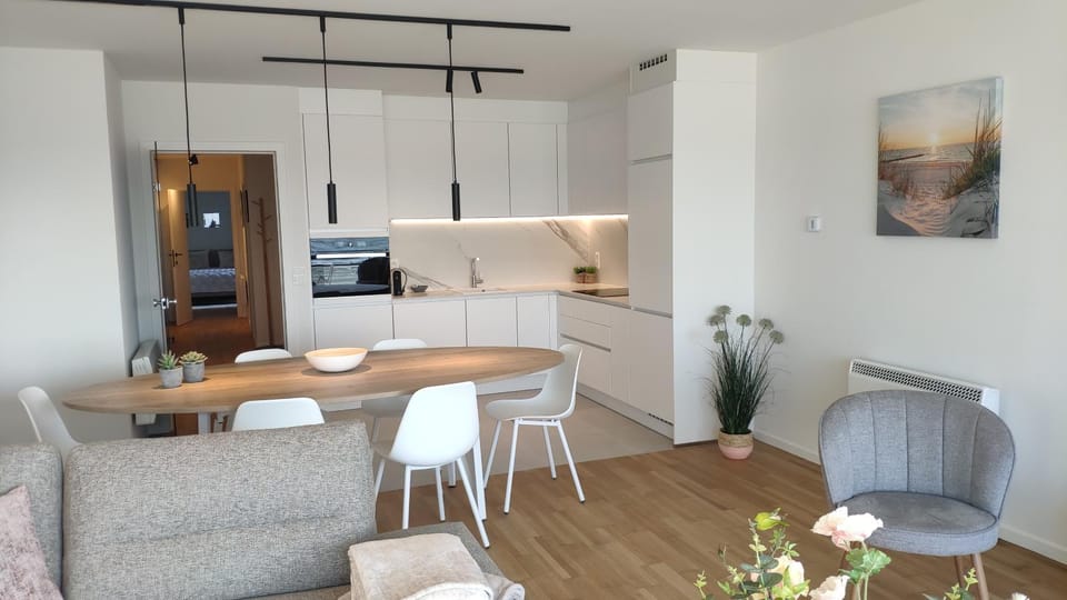 Kitchen or kitchenette, Dining area, minibar, pet friendly, stove