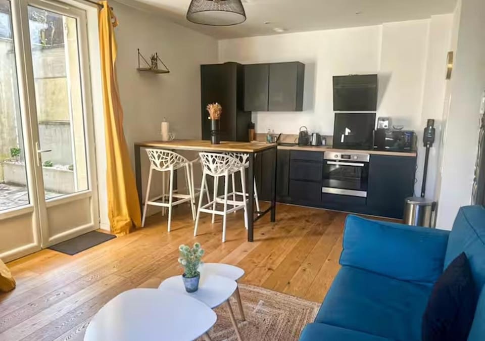Living room, Seating area, kitchen