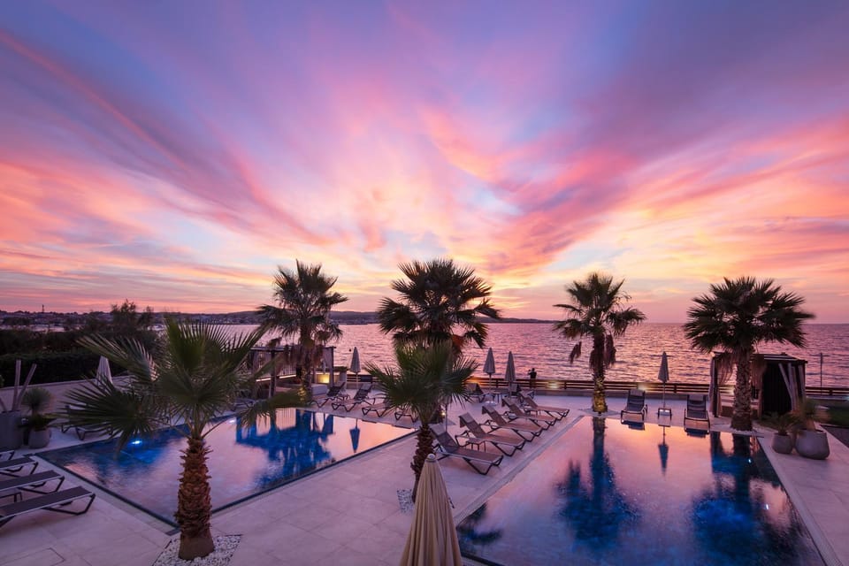 Pool view, Sea view, Swimming pool, Sunset, sunbed