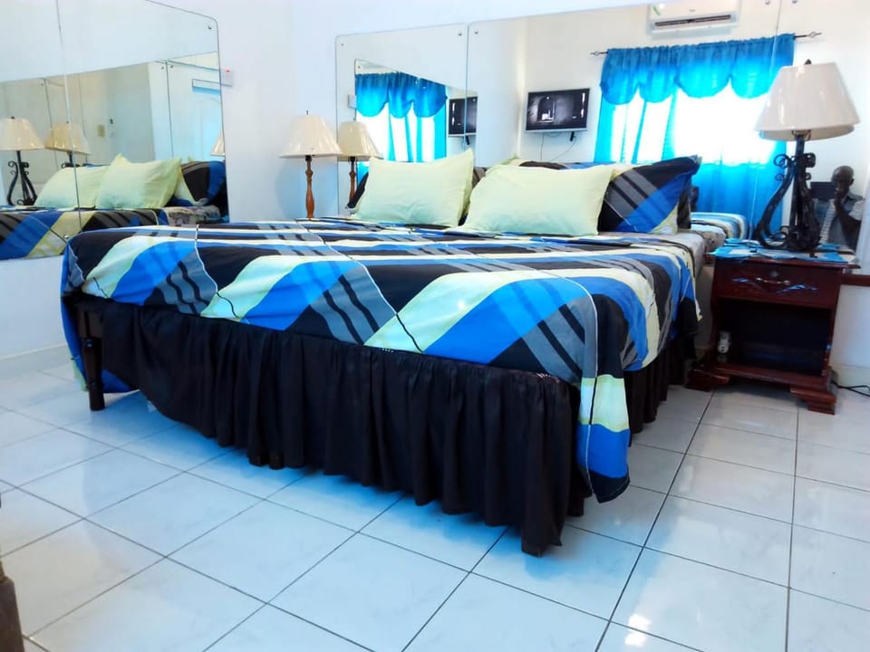 Fully Secured Gated 2BR Home in cdHome in Caribbean Estate House in Portmore