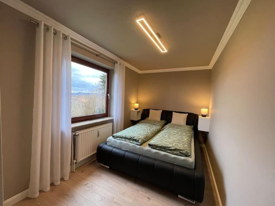 Ferienwohnung Leuchtbergblick mit Terrasse und PKW Stellplatz Apartment in Hesse