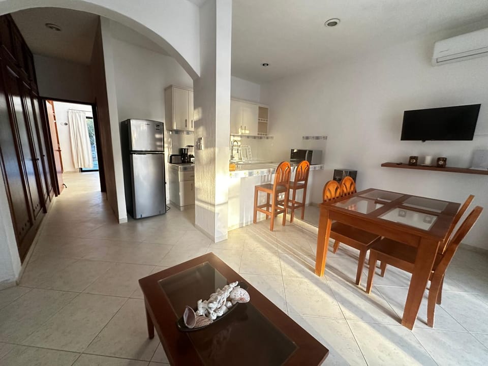 Beachfront apartment with swimming pool. One bedroom Apartment in State of Yucatan