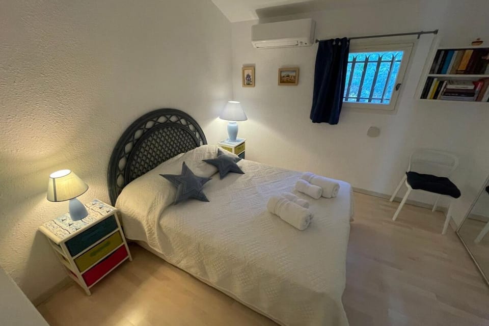 Duplex in Pramousquier - sea view Apartment in Le Lavandou