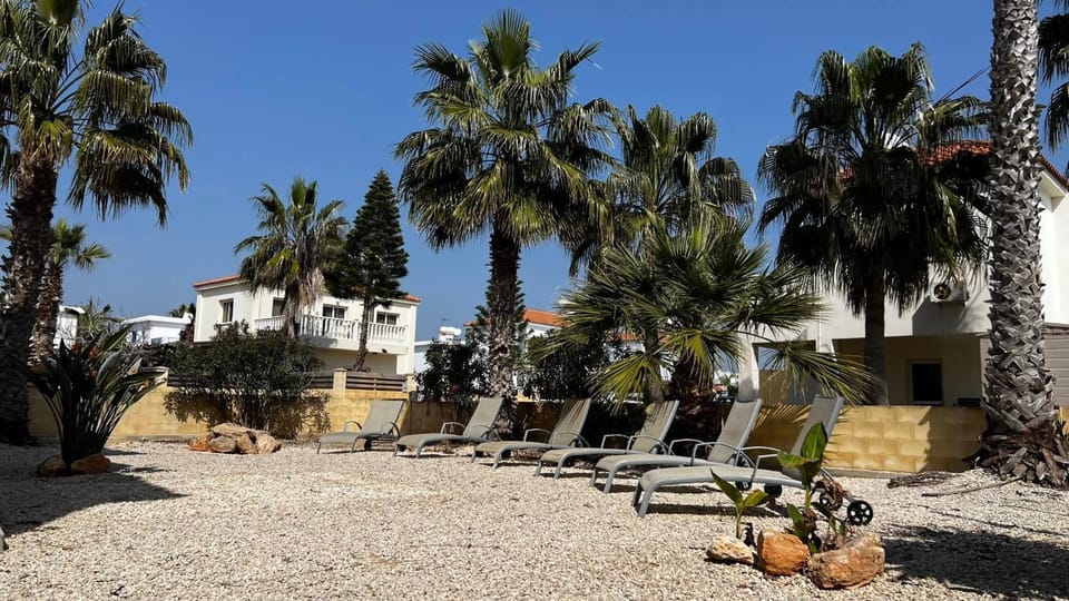 Garden, Garden, sunbed