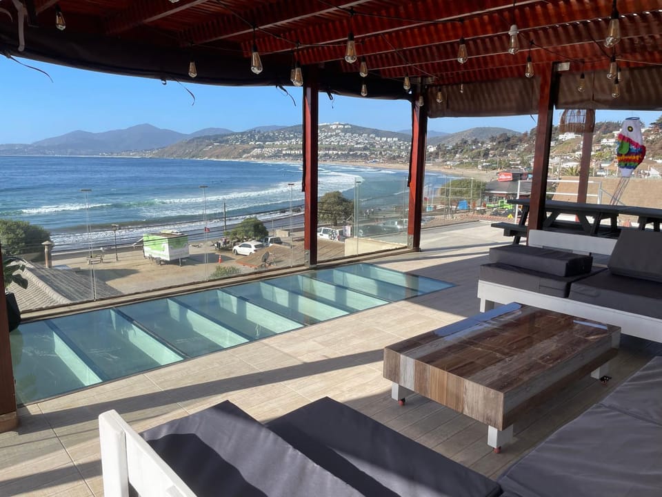 Gran casa maitencillo frente al mar House in Valparaíso Region