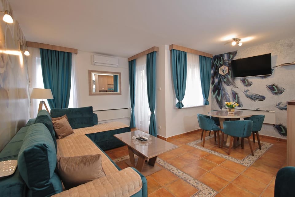 GOLD Lux Apartment in Serbia