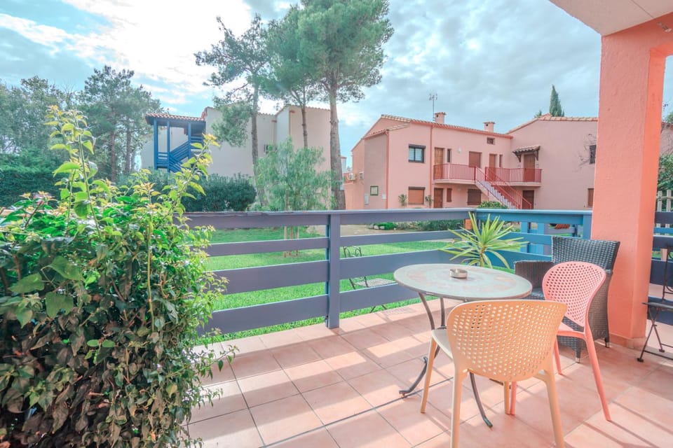 Property building, Patio