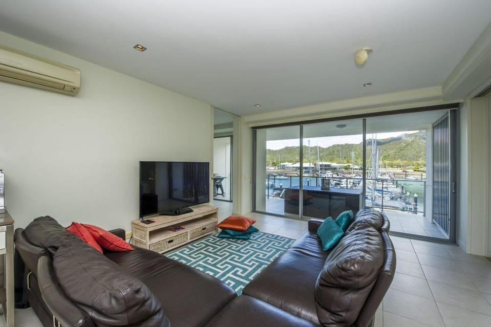 Blue on Blue Apartment 327 Apartment in Queensland