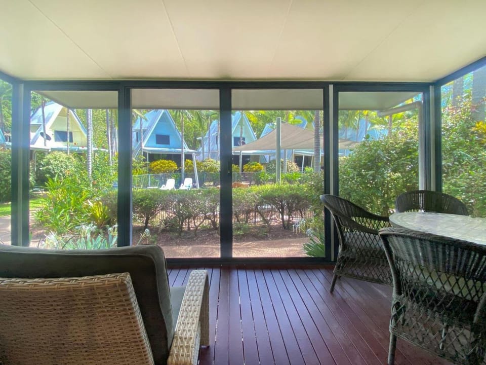 Canopy Chalet 4 Chalet in Yates Street