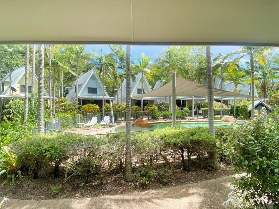 Canopy Chalet 4 Chalet in Yates Street